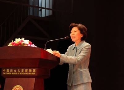 2011年5月14日下午，全國婦聯(lián)書記處書記、中國婦女兒童博物館館長趙東花宣布“好媽好爸大講堂”家庭教育指導活動正式開講